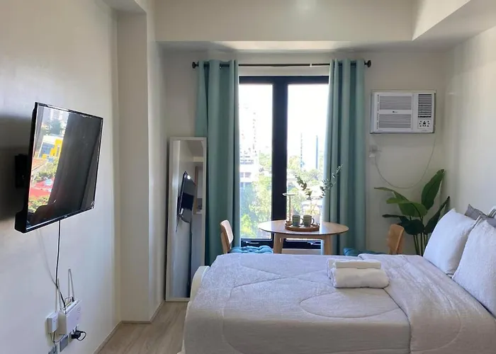 Minimalist Unit In The Heart Of At The Median 3* Cebu