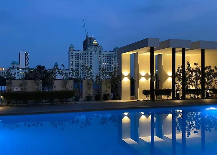 Minimalist Unit In The Heart Of At The Median Cebu