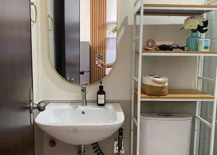 Minimalist Unit In The Heart Of At The Median Aparthotel