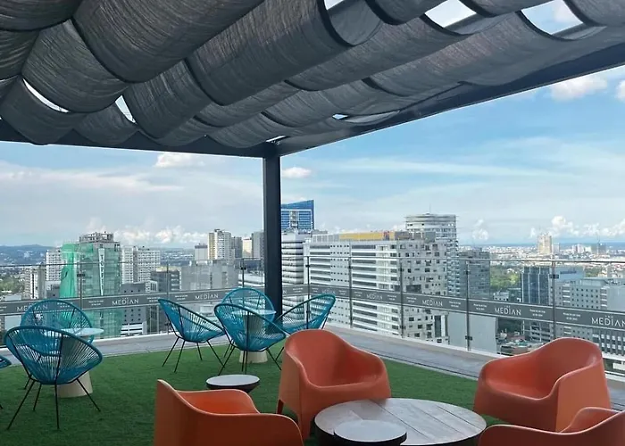 Aparthotel Minimalist Unit In The Heart Of At The Median